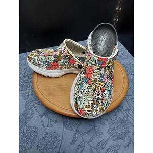 Sketchers Foamies Ultra Go Clogs Size 7 Ladies Multi colored Dog prints Pup Life